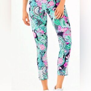 Lilly Pulitzer EUC Corso Multicolor Lace
Straight Leg Pull On Pants Size 6